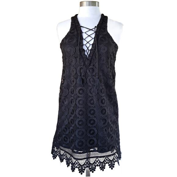 Lovers & Friends Escape Black Lace Up Crochet Mini Shift Dress Size Small - Picture 2 of 9
